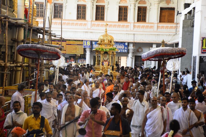 ಮಂತ್ರಾಲಯದಲ್ಲಿ ಶ್ರೀ ಜಯತೀರ್ಥರ ಮಹಿಮೋತ್ಸವ..