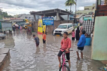 ಲಿಂಗಸುಗೂರುನಲ್ಲಿ ಭಾರಿ ಮಳೆ : ಮನೆಗೆ ನುಗ್ಗಿದ ನೀರು..