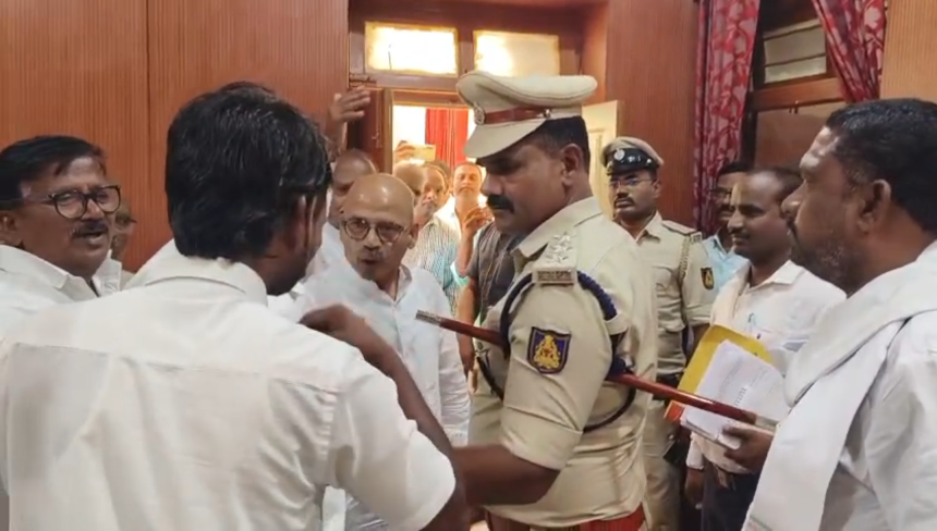 ಉಸ್ತುವಾರಿ ತರಾಟೆಗೆ ತೆಗೆದುಕೊಂಡ ಕೈ ಕಾರ್ಯಕರ್ತ : ಅಷ್ಟಕ್ಕೂ ಆಗಿದ್ದೇನು?